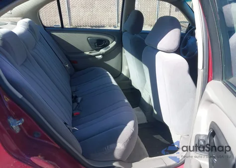 2004 Chevrolet Classic из США, поврежденный, VIN 1G1ND52F74M602703